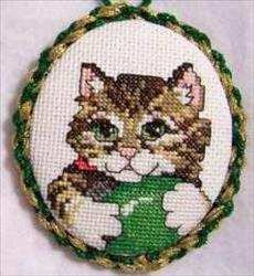 Christmas Kitten with Green Ornament